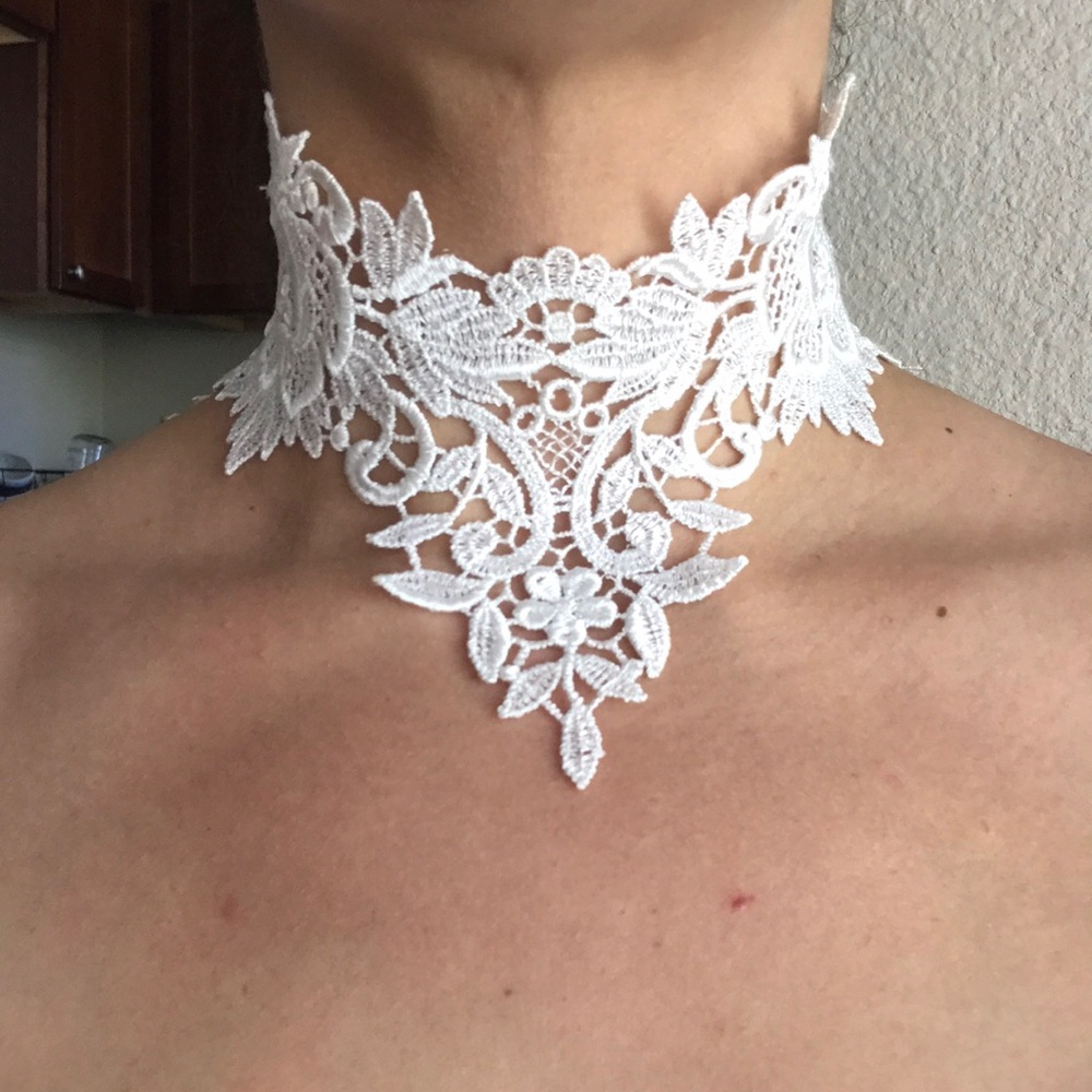 Victorian lace white choker